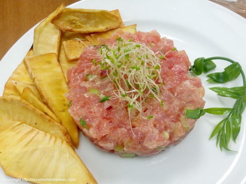 Tartare de thon au feuille de vii tahiti et vinaigre d'ananas