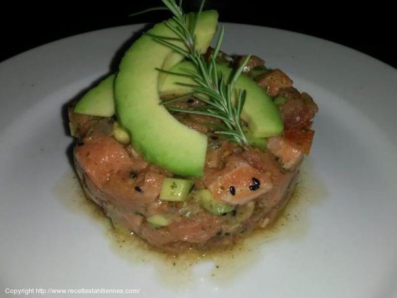 Tartare de saumon et avocat à la sauce ponzu