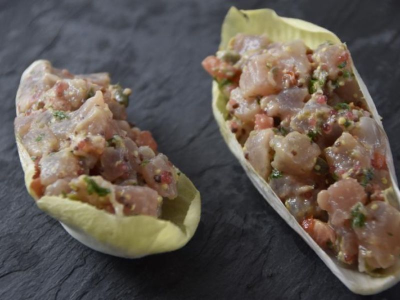 Tartare de thon à la moutarde et d'endive