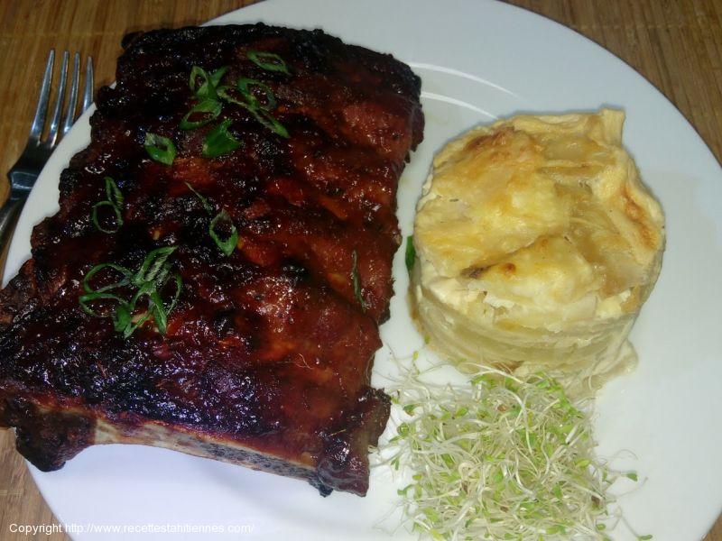 Travers de porc, baby back ribs grillés