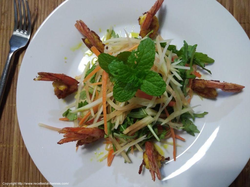 Salade à la papaye verte et crevettes au curry