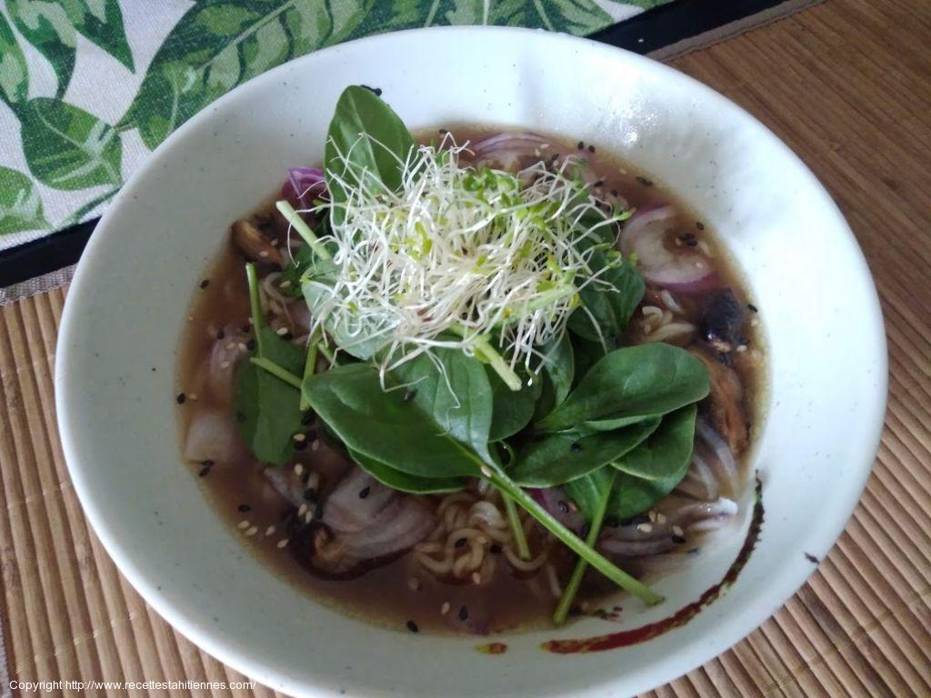 Soupe aux nouilles ramen vegan